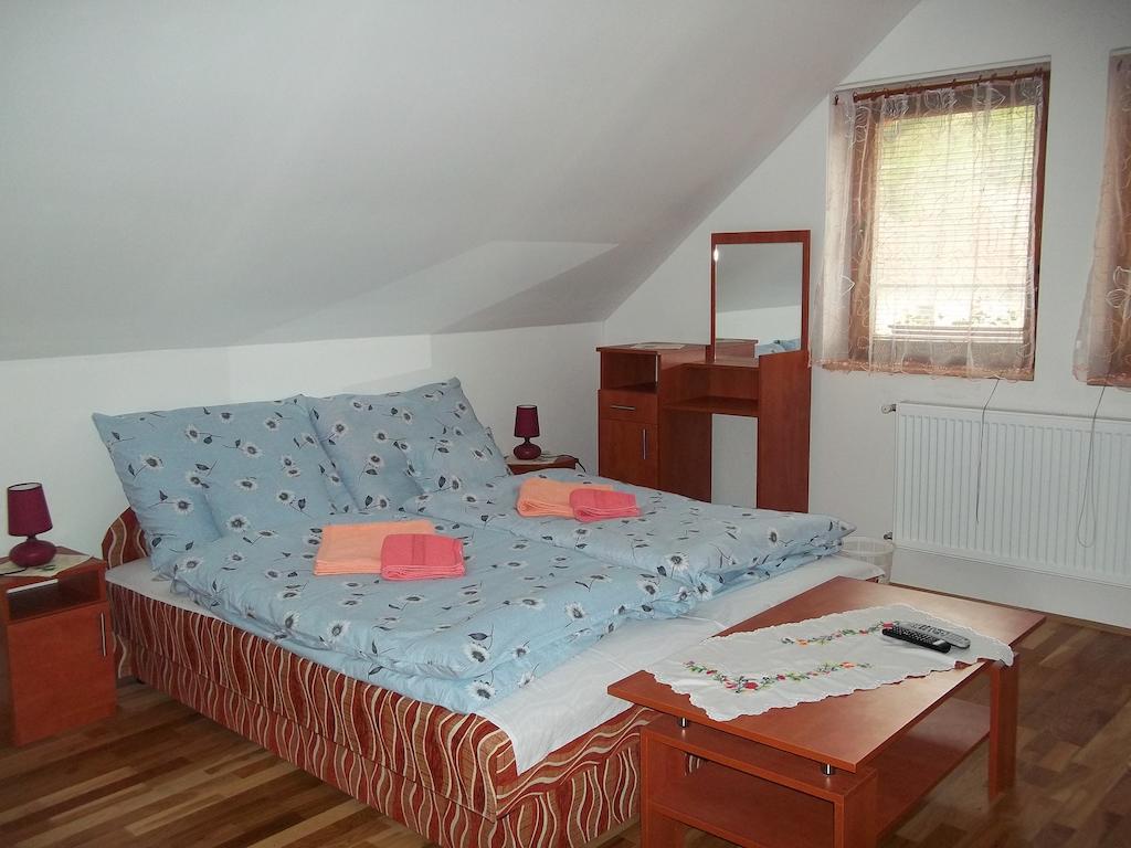 Hotel Szikla Vendeghaz Istenmezeje Pokoj fotografie